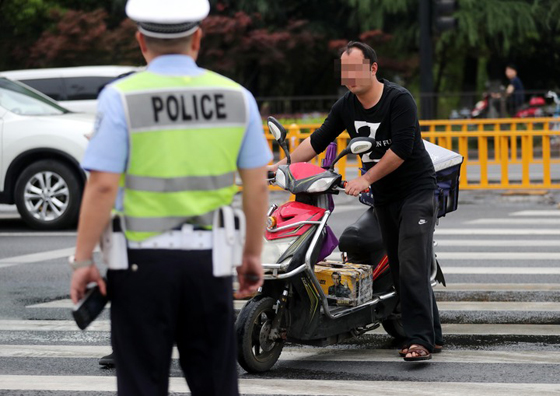 深圳新規(guī)：外賣(mài)小哥違反交通法達(dá)三次將被辭退