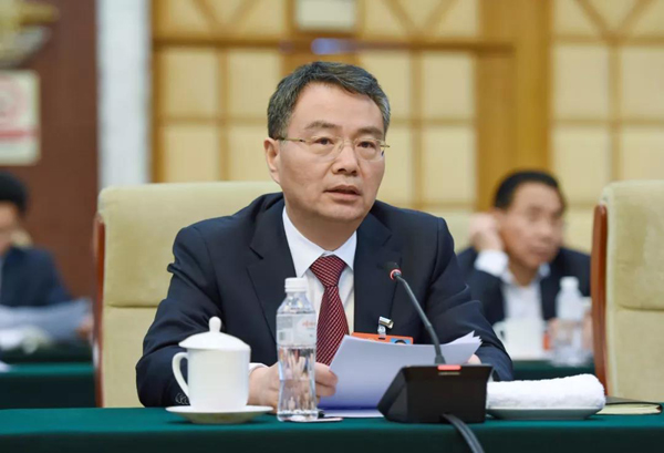 關(guān)注油耗子、公路三亂、從業(yè)資格證!徐冠巨代表講出心聲
