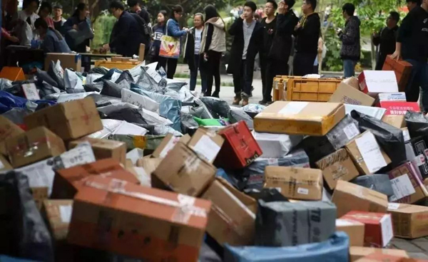 醫(yī)療廢品重制成快遞袋流回市場！物流包裝污染超乎想象